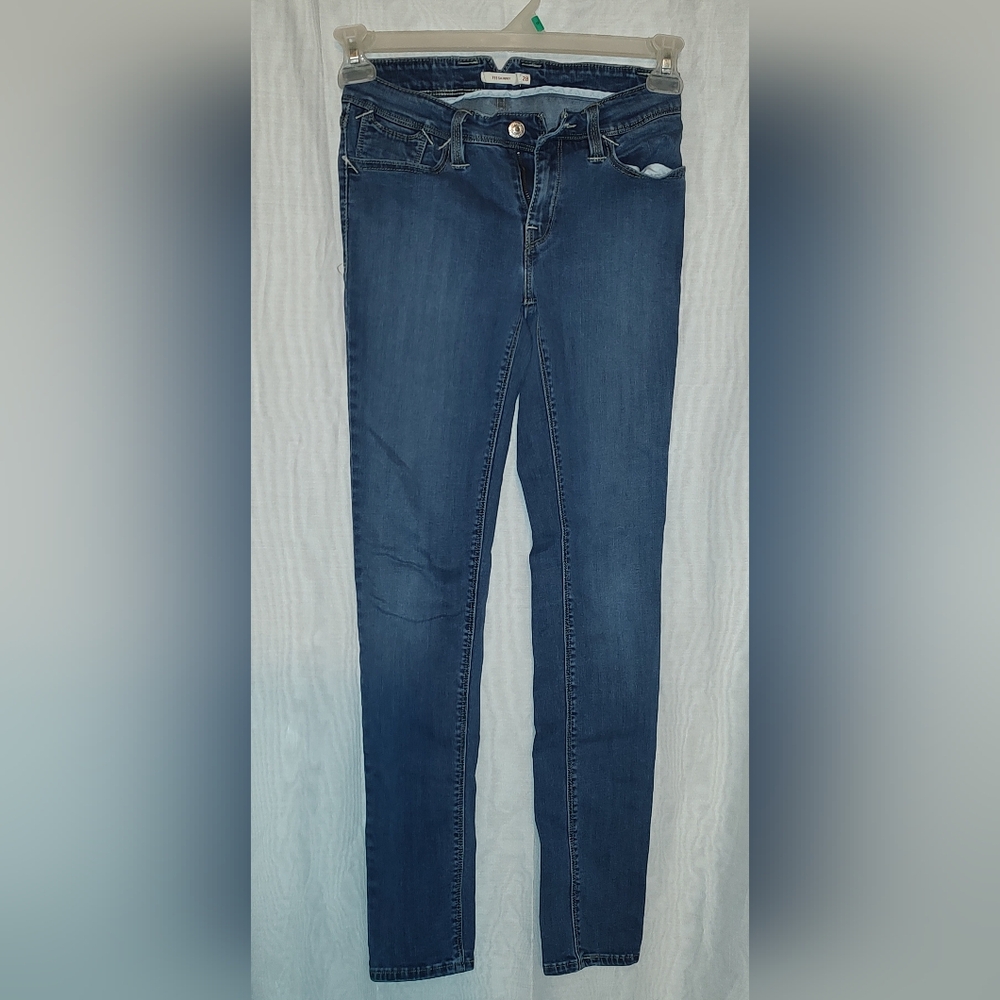 Western style Levi  711 skinny womens jeans mid-rise size 28 color blue